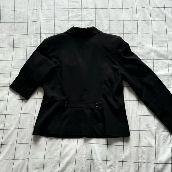 Fitted Dress Up Blazer - Picture 5 of 9